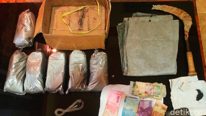 pria bawa 6 kg bahan peledak di jember diamankan