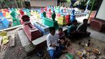 Sadranan di Makam Warna-warni Klaten