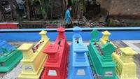 Di desa tersebut mudik ke kampung tidak menjadi agenda Idul fitri melainkan ritual Sadran lah yg akan dipadati oleh warga yang akan berkunjung di makam itu.