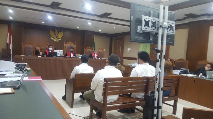 Sidang kasus suap bansos Corona