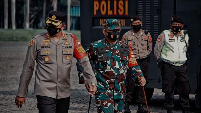 TNI-Polisi menggelar patroli skala besar di Jakpus. Foto dikirim Kapolres Jakpus Kombes Hengki Haryadi.