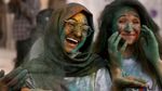 Warna-warni Festival Holi di Sejumlah Negara