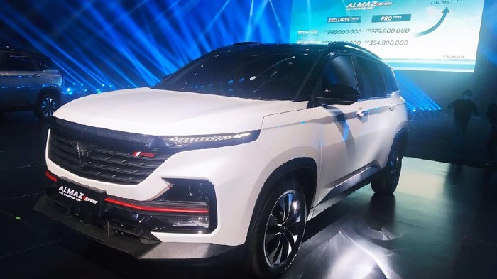 Wuling Almaz RS