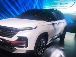 Selisih Rp 4 Jutaan, Ini Beda Wuling Almaz Exclusive dan Pro