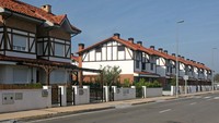 Kota Cirueña di Spanyol dibangun pada tahun 2000-an dengan jumlah penduduk 10.000 orang. Namun, saat krisis keuangan global 2008, penghuni kota ini berkurang. Hingga saat ini penduduk kota yang tersisa hanya 100 orang. Istimewa/Dok.brightside.me.