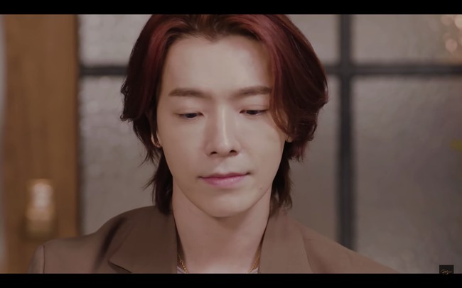 Penggemar asal Indonesia akan melihat akting Donghae Super Junior sebagai ‘sad boy’. Video klip ini rilis, Rabu (31/3/2021) lewat channel YouTube Rossa Official. Foto: dok YouTube Rossa Official