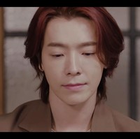 Penggemar asal Indonesia akan melihat akting Donghae Super Junior sebagai ‘sad boy’. Video klip ini rilis, Rabu (31/3/2021) lewat channel YouTube Rossa Official. Foto: dok YouTube Rossa Official