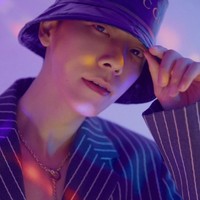 Rossa sendiri merupakan penyanyi Indonesia pertama yang bergabung dengan SM Entertainment, agensi yang menaungi Donghae Super Junior. Foto: dok Instagram leedonghae