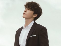8 Foto Donghae Super Junior, Idol KPop yang Jadi Model Video Klip Rossa