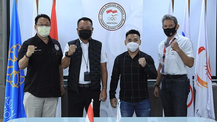 Eko Yuli Irawan Eko Yuli Irawan tak masuk ke daftar lifter Indonesia ke Kejuaraan Asia Angkat Besi di Uzbekhistan.