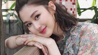Eliza Sam adalah aktris asal Kanada yang memilih berkarier di Hong Kong dan memulai debut pada 2012 lalu. Dok. Instagram/heungheungeliza
