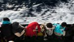 Evakuasi Ratusan Migran di Laut Mediterania