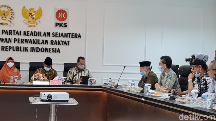 Fraksi PKS bertemu tokoh TP3 6 Laskar FPI