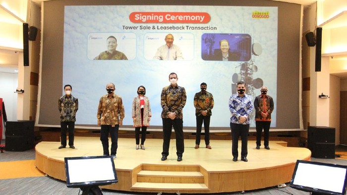 Indosat Ooredoo menjual 4.200 tower ke tangan PT Epid Menara AssetCo (Edge Point Indonesia). Dalam perjanjian jual dan sewa kembali itu disepakati senilai USD 750 juta atau setara Rp10 triliun