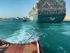 Kapal Ever Given Berhasil Dievakuasi, Terusan Suez Normal Kembali