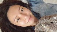 Model berusia 30 tahun itu pun kerap mengunggah foto dirinya tanpa make up. Dok. Instagram/kellycheung