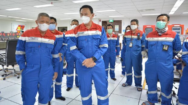 komisaris pertamina ahok kilang balongan