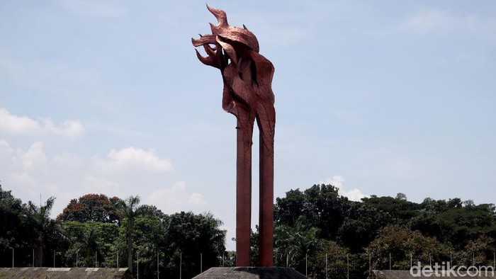 Monumen di Taman Tegallega dibangun sebagai pengingat akan peristiwa Bandung Lautan Api. Aksi itu dilakukan sebagai upaya mempertahankan kemerdekaan Indonesia.