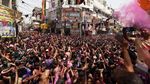Meriahnya Festival Holi India di Tengah Pandemi
