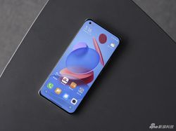 Desain Xiaomi Mi 11 Ultra yang Unik Punya Spesifikasi Aduhai