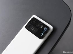 Desain Xiaomi Mi 11 Ultra yang Unik Punya Spesifikasi Aduhai