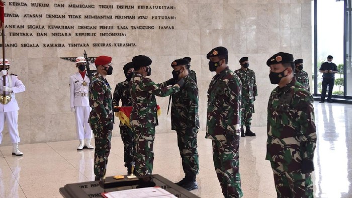 Panglima TNI Marsekal Hadi Tjahjanto pimpin penyerahan jabatan Dankodiklat dan sertijab Aslog Panglima TNI