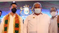 Ketua Umum Kadin Indonesia resmi melantik Anton Timbang sebagai Ketua Kadin Sulawesi Tenggara periode 2021-2026. Foto: dok. Kadin