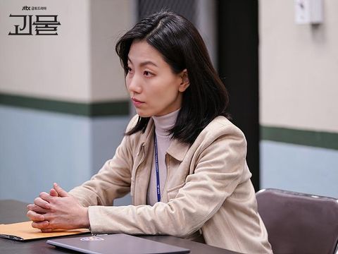 Pemain Beyond Evil, Kim Shin Rok