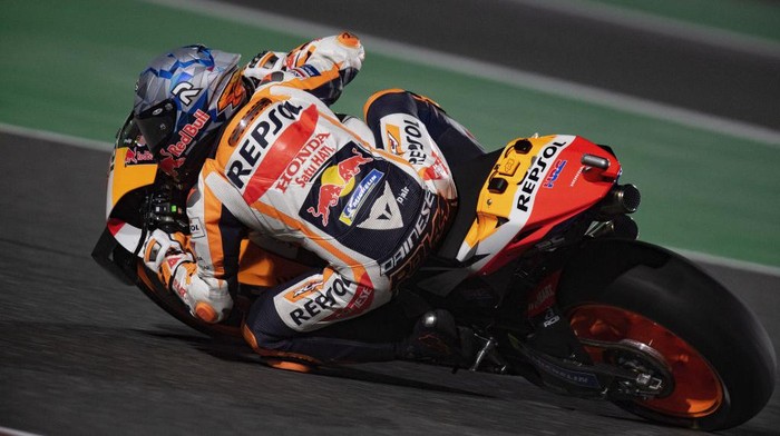 DOHA, QATAR - MARCH 26: Pol Espargaro of Spain and Repsol Honda Honda rounds the bend during the MotoGP of Qatar - Free Practice at Losail Circuit on March 26, 2021 in Doha, Qatar. (Photo by Mirco Lazzari gp/Getty Images)