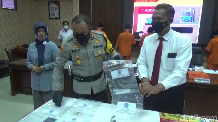 Polisi menetapkan dua tersangka insiden bus maut di Sumedang