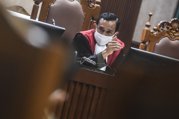 Ketua Majelis Hakim  IG Eko Purwanto memimpin sidang perdana gugatan kasus perselisihan Partai Demokrat di Pengadilan Negeri Jakarta Pusat, Jakarta, Selasa (30/3/2021). Persidangan tersebut beragendakan pembacaan permohonan gugatan pihak Partai Demokrat pimpinan AHY terhadap hasil KLB Deli Serdang, Sumatera Utara. ANTARA FOTO/Muhammad Adimaja/wsj.