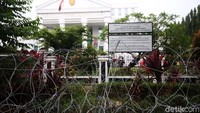 Hingga pulul 12.00 WIB tidak nampak pendukung HRS di sekitar PN Timur.