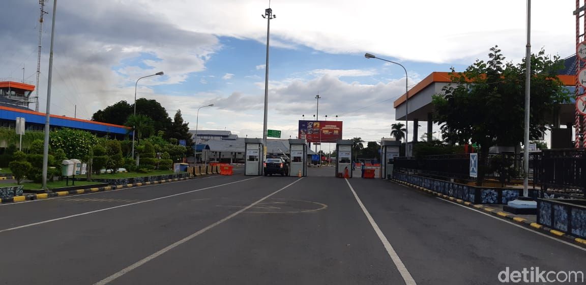 Suasana sepi di Pelabuhan Ketapang, Selasa (30/3/2021)