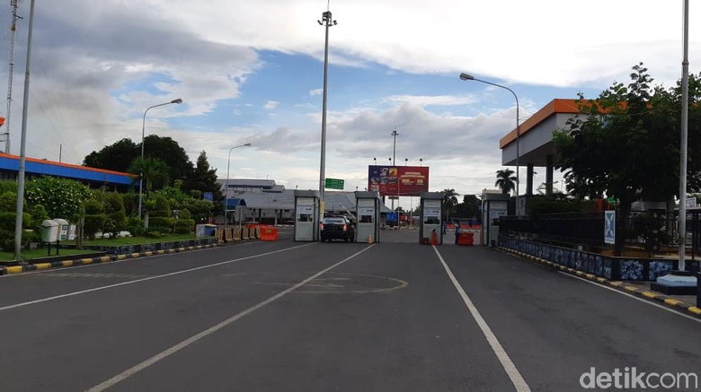 Suasana sepi di Pelabuhan Ketapang, Selasa (30/3/2021) Suasana sepi di Pelabuhan Ketapang, Selasa (30/3/2021)