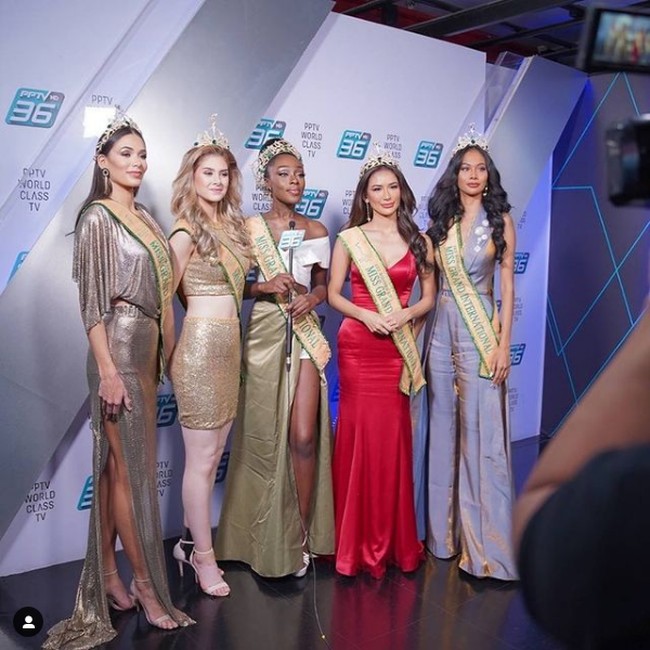 Setelah malam final Miss Grand International 2020, para top 5 kontes kecantikan ini tetap berada di Bangkok, Thailand untuk mengikuti serangkaian acara. Salah satunya adalah tampil di televisi lokal Thailand. Foto: Dok. Instagram @missgrandinternational