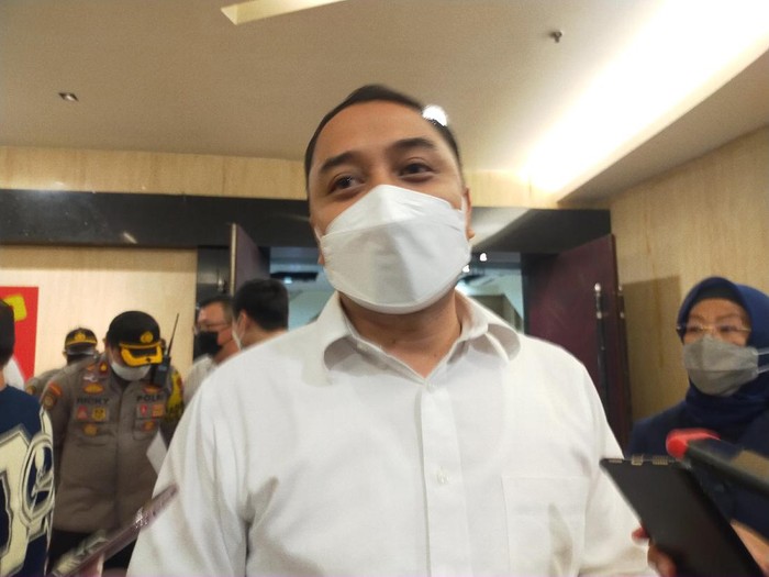 wali kota surabaya eri cahyadi