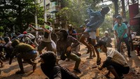 Kekerasan yang terus meningkat membuat belasan kelompok etnis bersenjata turut mengutuk pemerintahan junta militer dan berjanji mendukung para pengunjuk rasa. Getty Images  