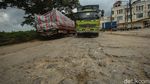 Ampun! Jalan Raya Perancis Tangerang Rusak parah