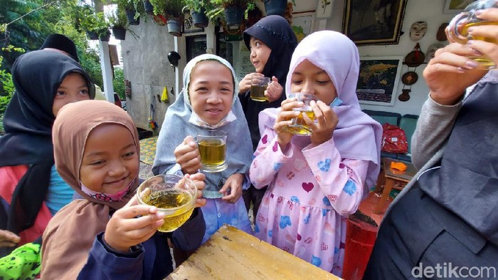 Anak-anak merasakan manfaat dari mengonsumsi daun kelor