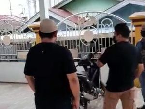 Diduga Tampar Warga di Masjid, Timses Denny Indrayana Dipolisikan