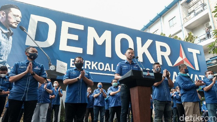 Ketum Demokrat, Agus Harimurti Yudhoyono (AHY), menggelar konferensi pers usai Kepengurusan KLB PD Moeldoko Ditolak