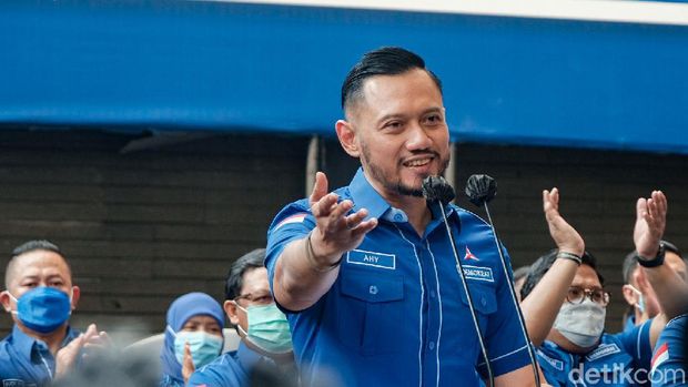 Ketum Demokrat, Agus Harimurti Yudhoyono (AHY), menggelar konferensi pers usai Kepengurusan KLB PD Moeldoko Ditolak