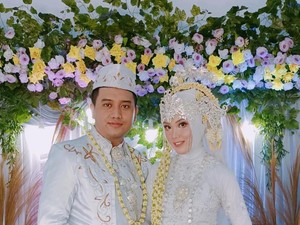Pengantin Wanita Asyik Joget TikTok, Reaksi Suaminya Viral Bikin Salfok