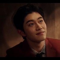 Sempat dinaungi agensi yang sama, ia didapuk sebagai model video klip ’Excuse Me’ yang dipopulerkan AOA.  Pada 2020, Kwak Dong Yeon memutuskan untuk meninggalkan FNC Entertainment dan bergabung dengan H& Entertainment. Foto: dok YouTube 1theK