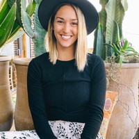 Dari luar kehidupan Lee tampak begitu menyenangkan. Wanita 28 tahun itu tampak memiliki jiwa petualang, dan bebas. Foto: Dok. Instagram/@maxandlee_