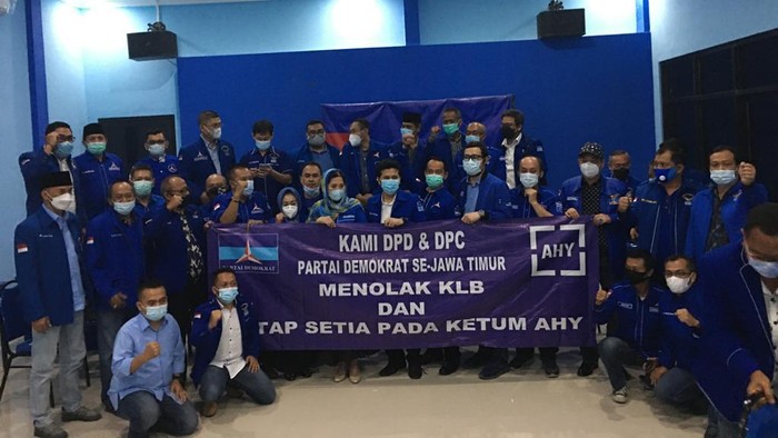 Menkumham RI Yasonna Laoly menolak pendaftaran hasil Kongres Luar Biasa (KLB) Partai Demokrat (PD) Deli Serdang, Sumatera Utara yang digelar sepihak kubu Moeldoko. Fraksi PD di DPRD Jawa Timur menyambut baik atas keputusan  tersebut.