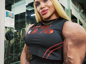 Wanita Ini Gila Olahraga, Tubuh Berototnya Suka Dinyinyirin Netizen
