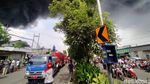 Pabrik Plastik di Surabaya Terkabar
