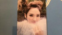 Bahkan sempat muncul guyonan soal photocard K-Pop jadi salah satu metode investasi juga. (Foto: dok. collectors.com)