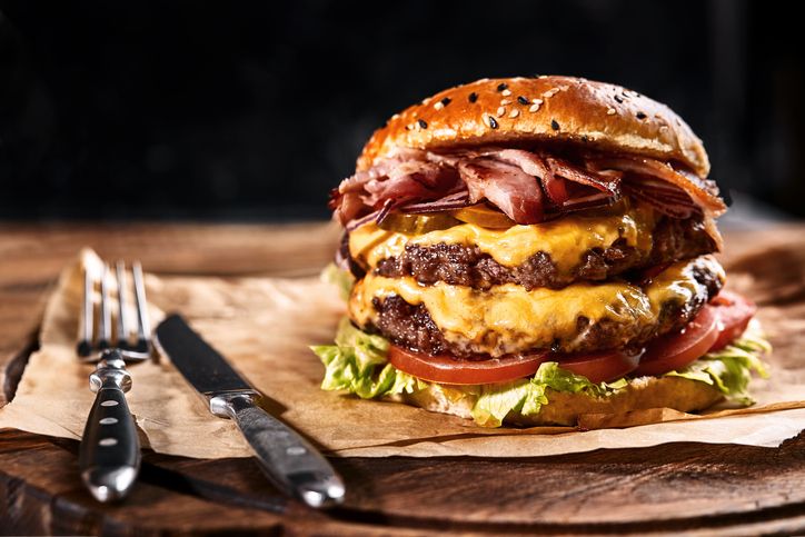 Pork Burger Premium yang Empuk Juicy ada 4 Tempat Ini